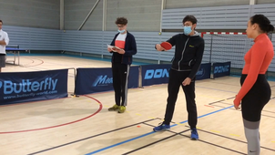 S8 option raq TT Lou Aug « défendre près de la table » bloquer c’est quoi ? C’est comment ?